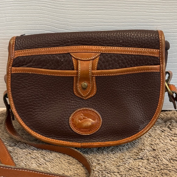 Dooney & Bourke Dark Brown Pebbled Leather Crossbody with Tan Trim VINTAGE - Picture 3 of 9